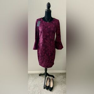 Elegant Floral Tommy Hilfiger Bell Sleeve Dress. Size 8